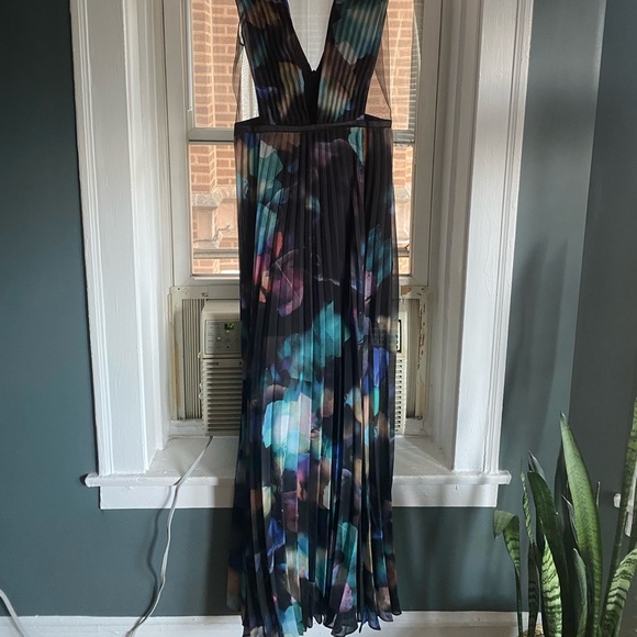 COPY - Bebe mesh floor length gown - Picture 6 of 6